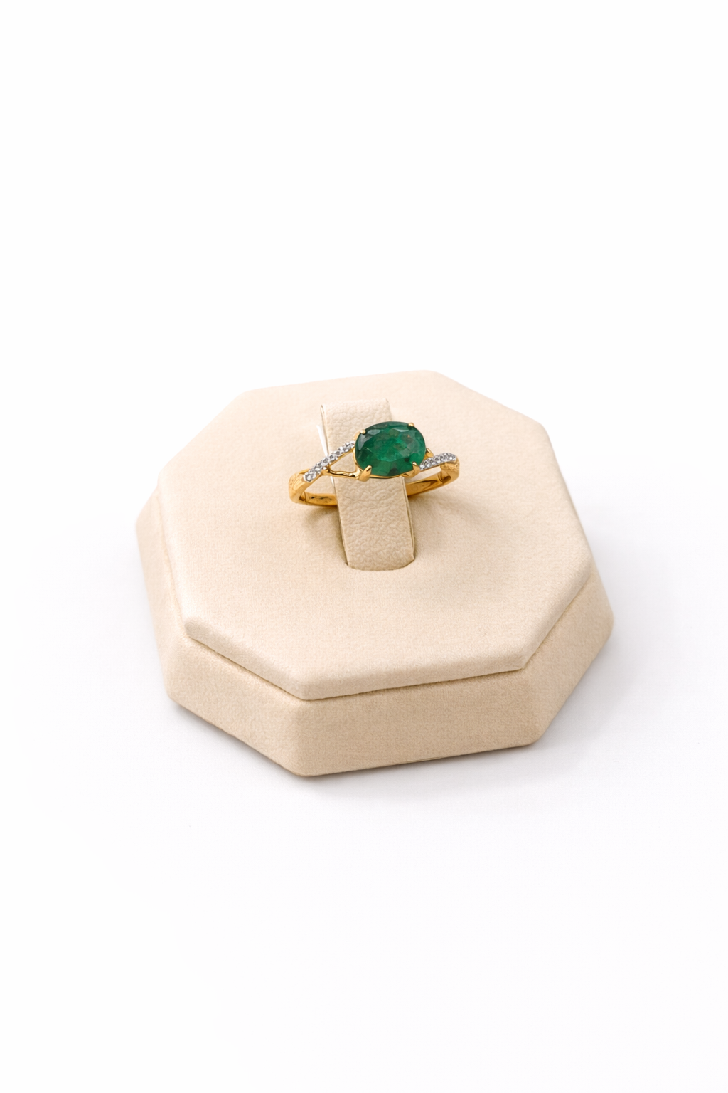 Anillo Esmeralda Oval