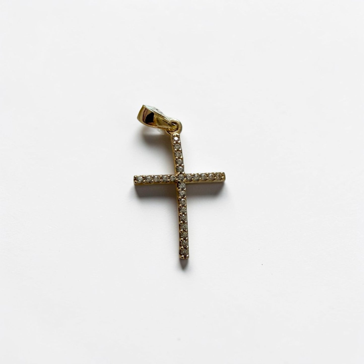 Cruz con Zirconias 14k